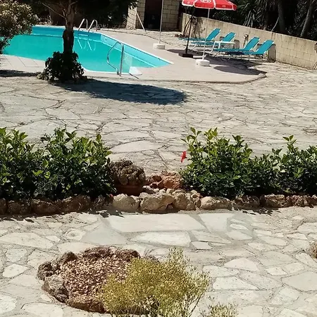 Βίλα Tulipe Villas